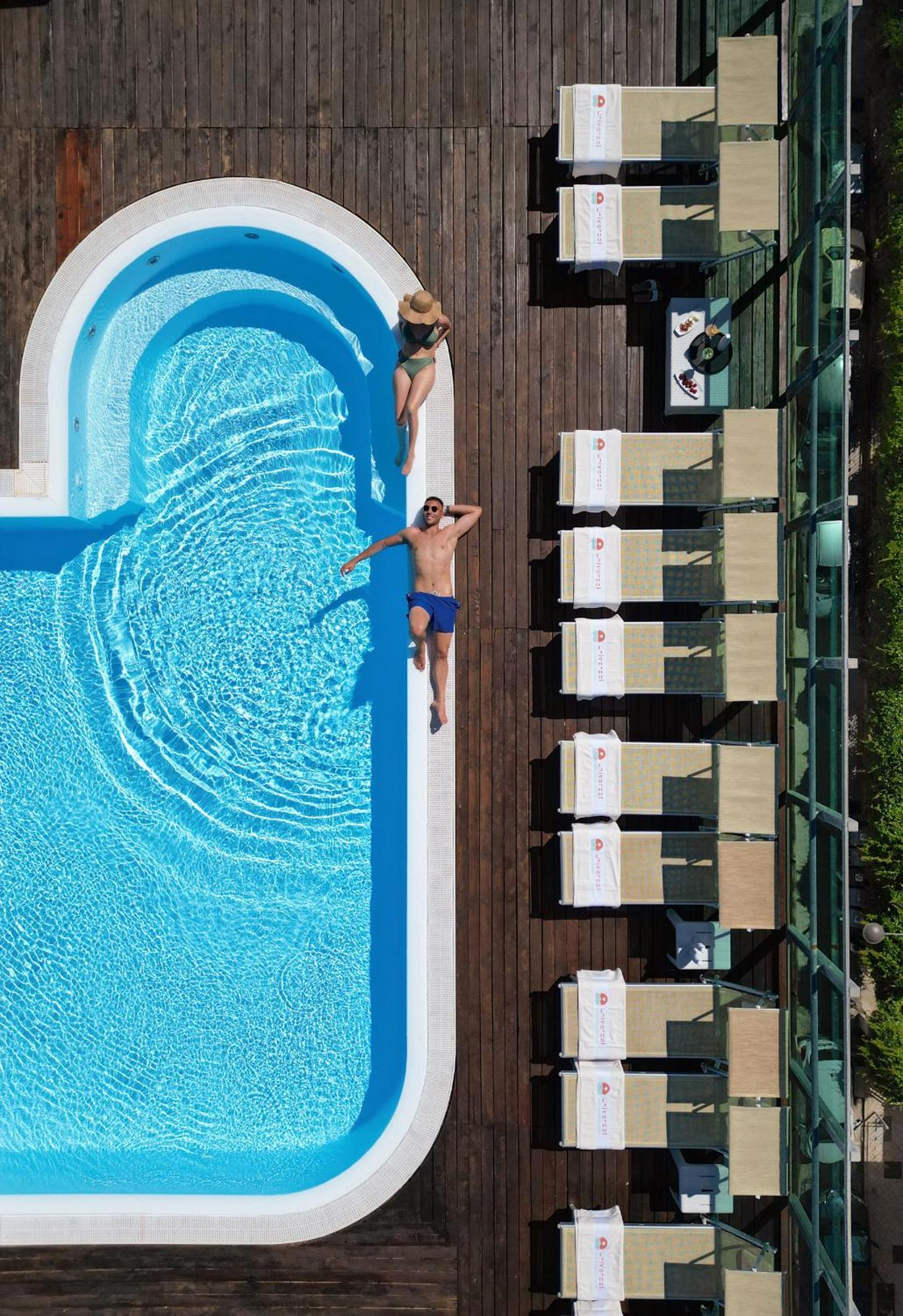 Hotel Universal Cattolica Exterior photo